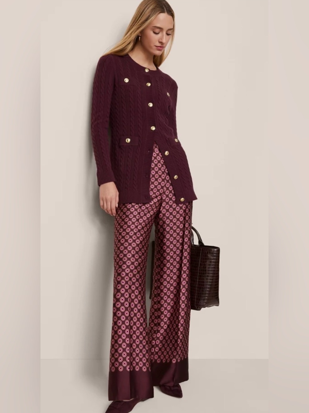 Ann Taylor The Wide-Leg Pant in Satin Geo Print - Poised Plum
SIZE 8 *NWT* - Picture 16 of 16